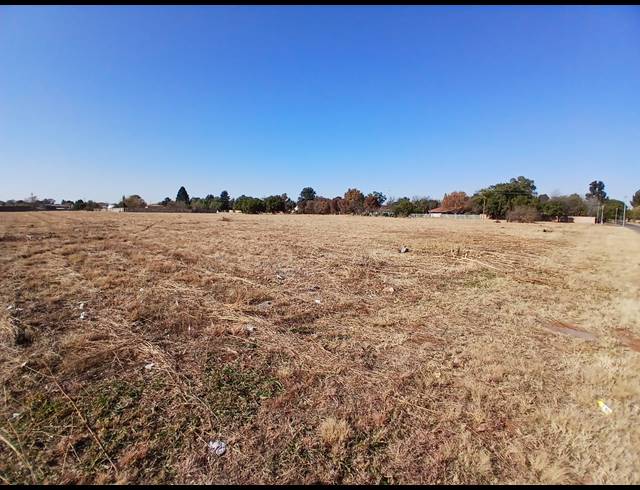 4,108M² VACANT LAND FOR SALE IN HENLEY ON KLIP